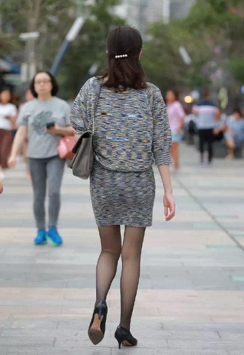 国产丝袜熟女,国产熟女风情演绎  第2张