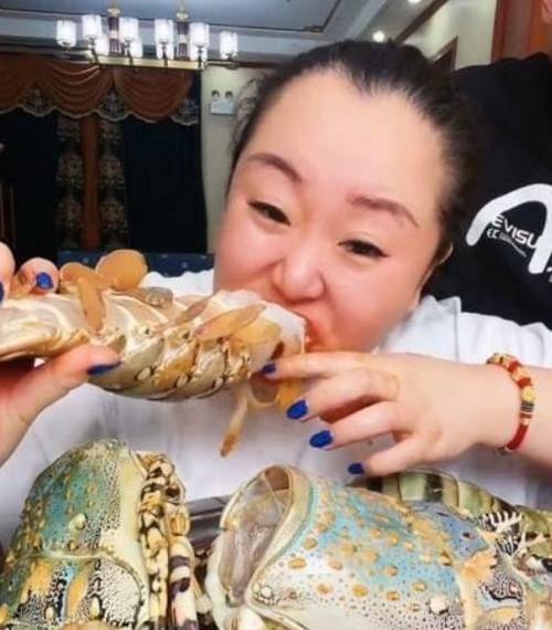 胖姐娱乐吃瓜